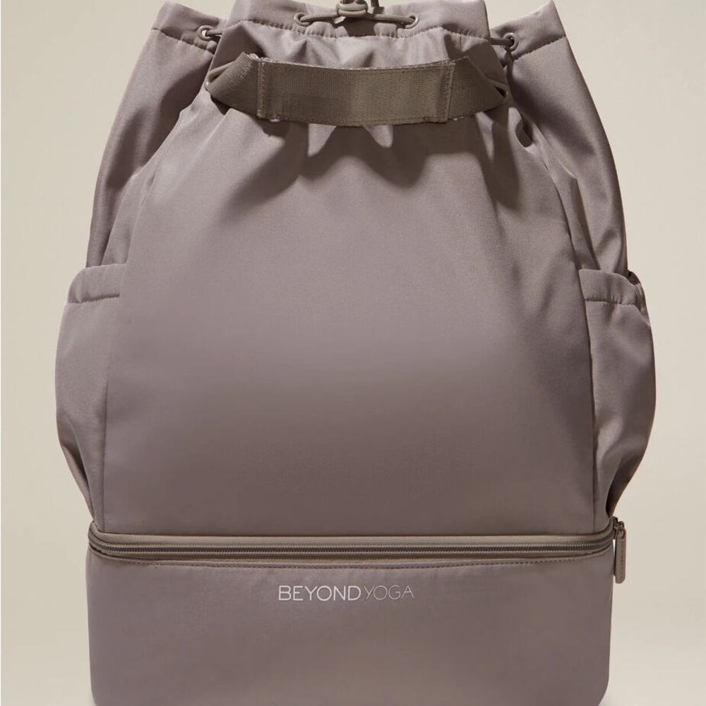 Beyond Yoga Gray Backpack with Contemporary Style